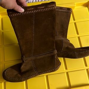Minnatonka suede boots, leather boots, boho chic, western, brown leather